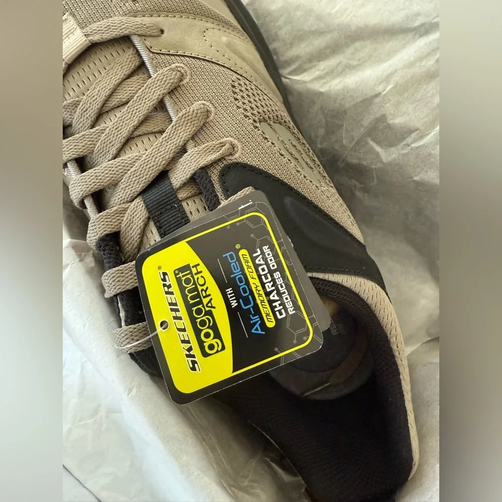 NIB/NWT Men’s Skechers Black and Taupe Walking Sneakers. - Picture 13 of 16